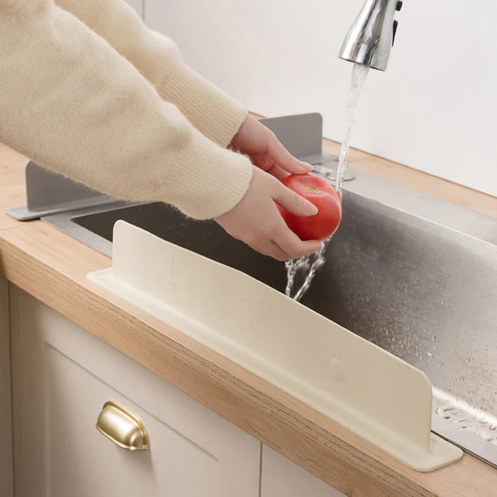 Silicone Kitchen Splash Guard with Integrated Suction Cup