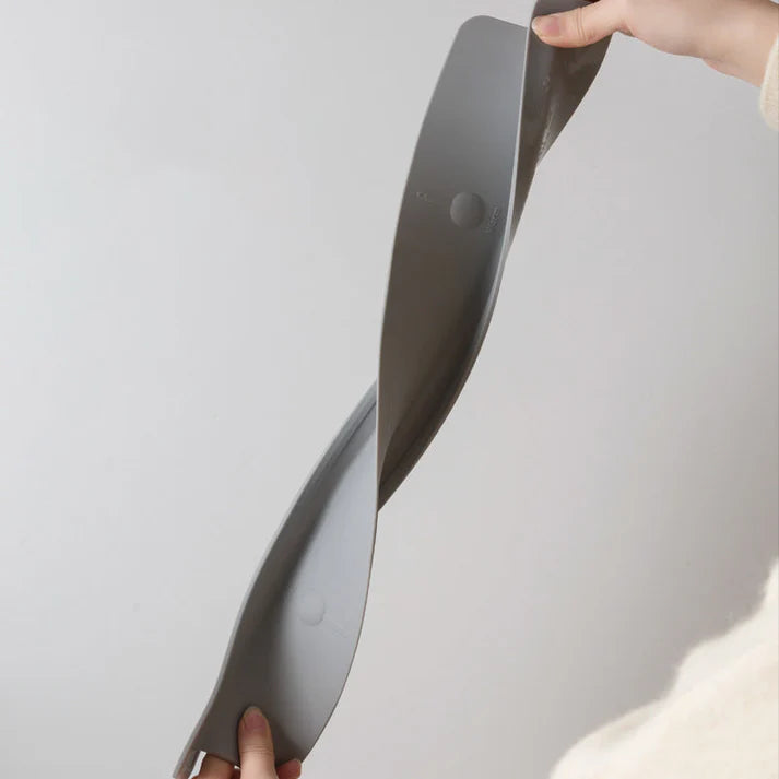 Silicone Kitchen Splash Guard with Integrated Suction Cup