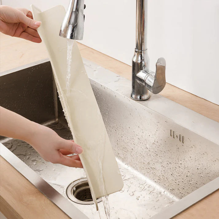 Silicone Kitchen Splash Guard with Integrated Suction Cup